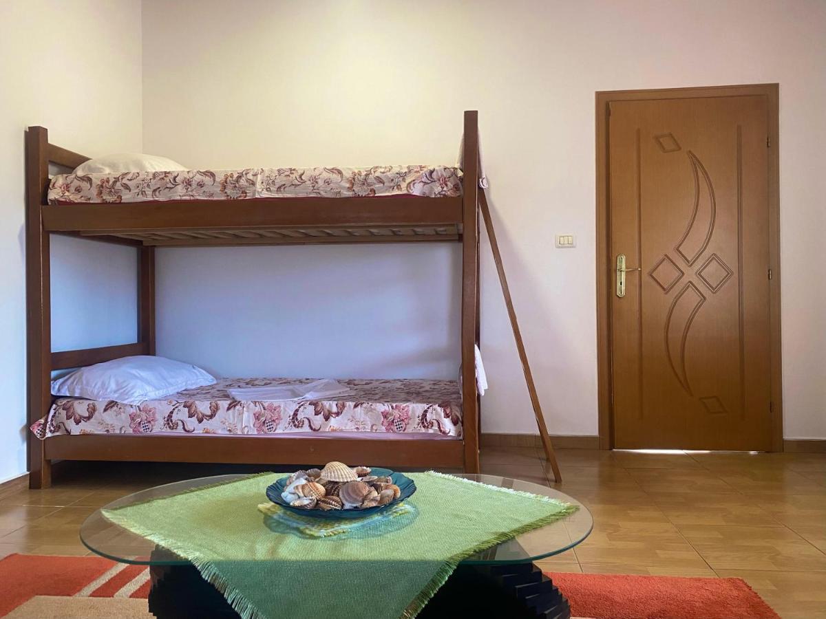 Happy Corner Guest House ชโคเดอร์ ภายนอก รูปภาพ