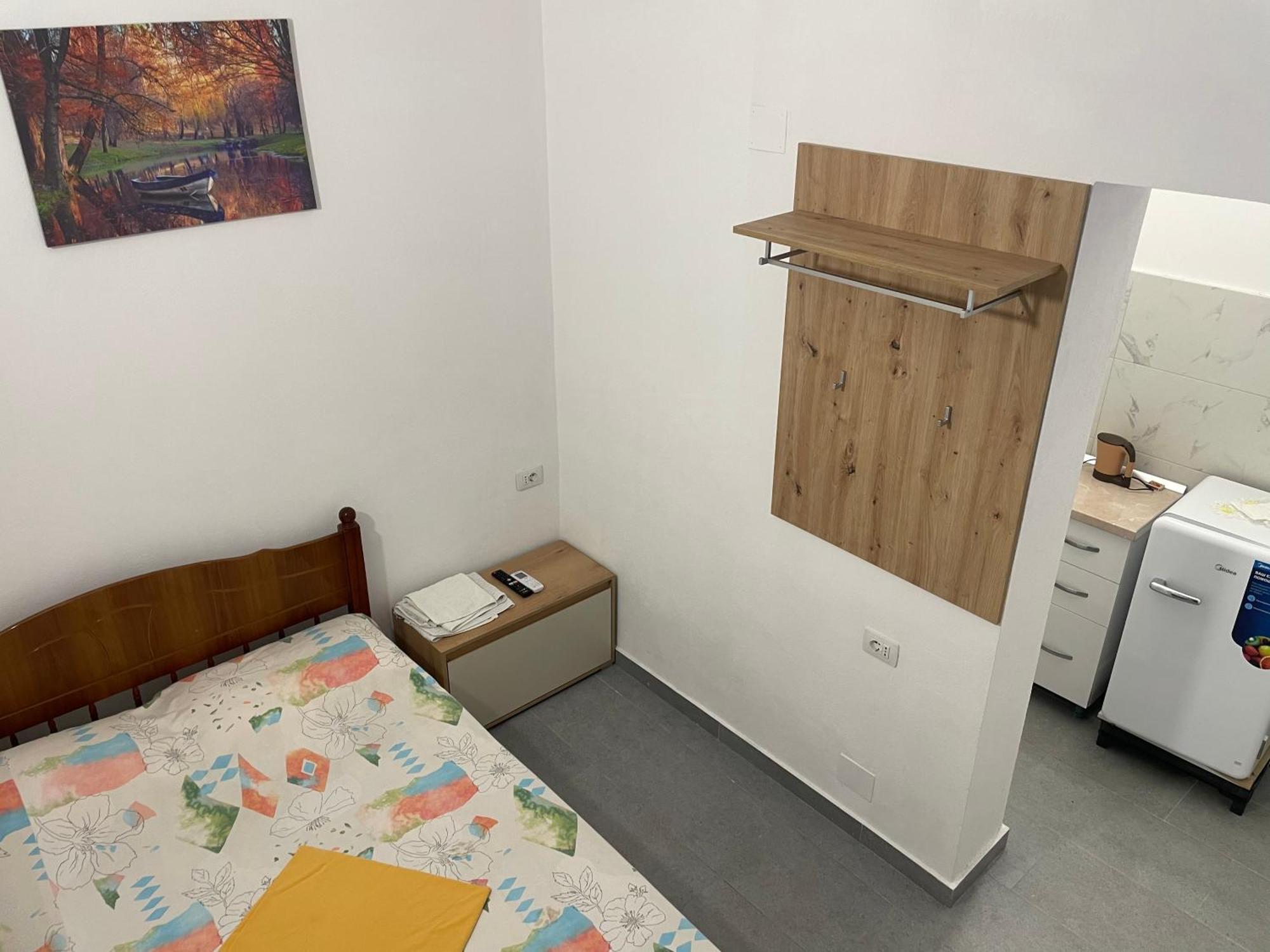 Happy Corner Guest House ชโคเดอร์ ภายนอก รูปภาพ
