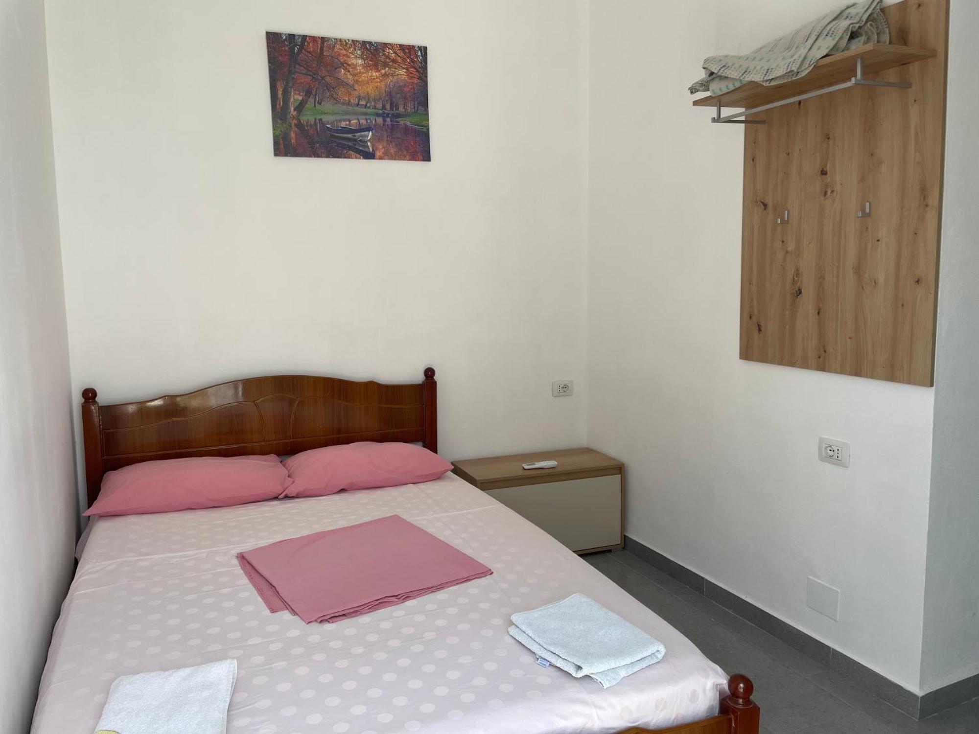 Happy Corner Guest House ชโคเดอร์ ภายนอก รูปภาพ