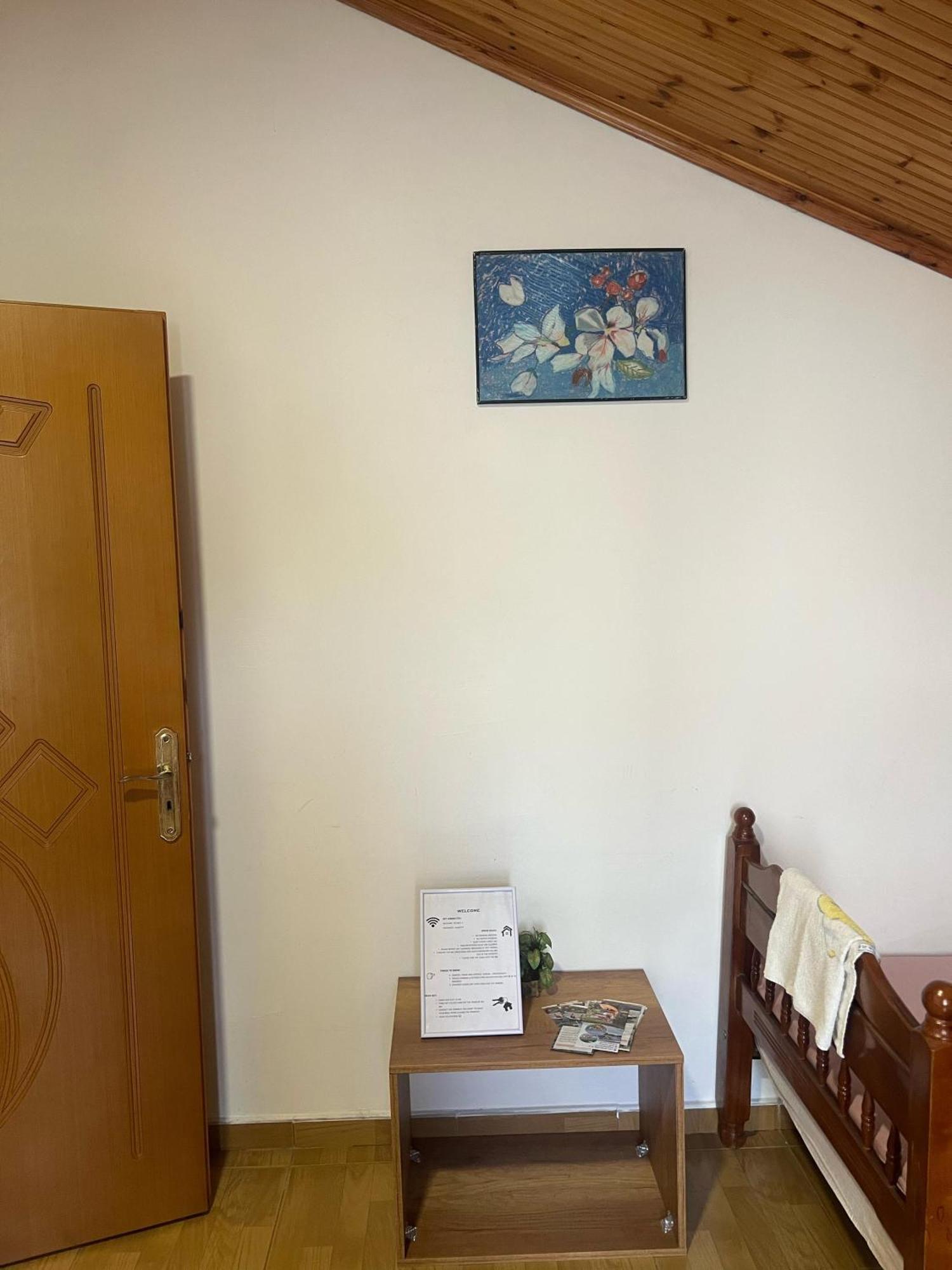 Happy Corner Guest House ชโคเดอร์ ภายนอก รูปภาพ