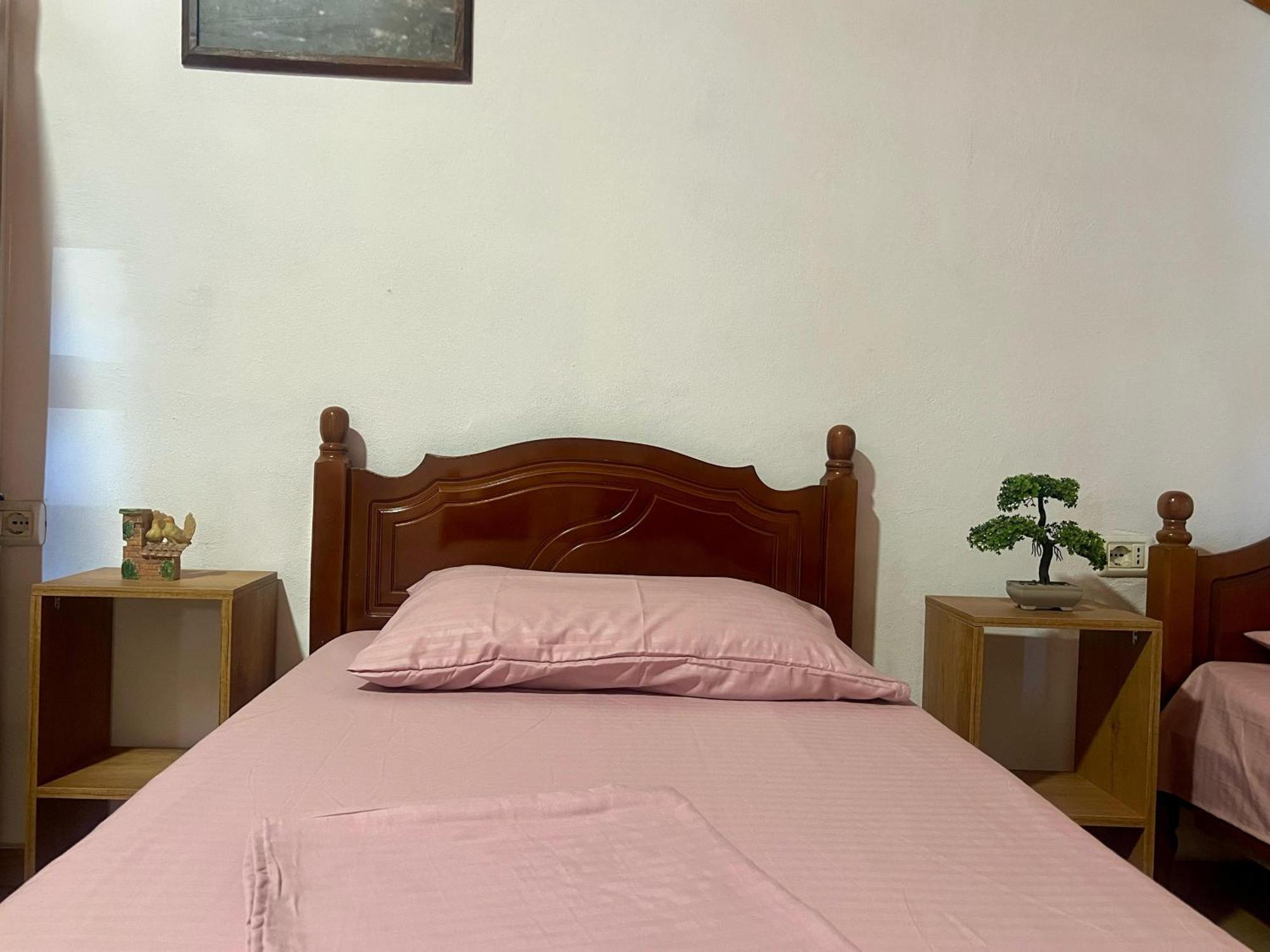 Happy Corner Guest House ชโคเดอร์ ภายนอก รูปภาพ